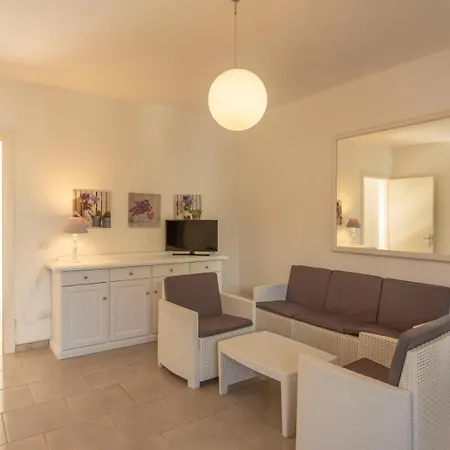 The Little Eagle - Apartment With Terrace Argegno Exterior photo